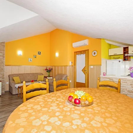 Vesna Apartamento Makarska